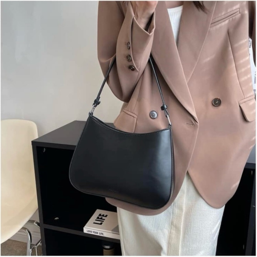 NWOT Leather Hobo Saddle Handbag Underarm Zipper Shoulder Bag Tote Purse